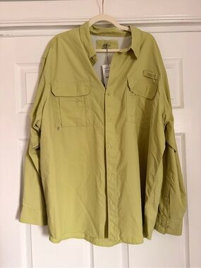 NWT Men's Lightweight Button-Up SPF shirt  in Lime Green